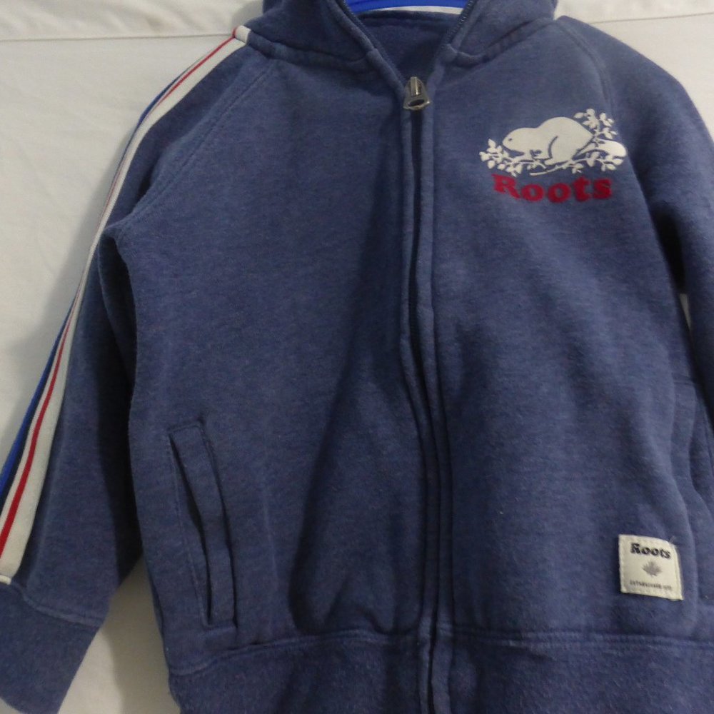 ROOT KIDS zip up sweatshirt jacket with collar